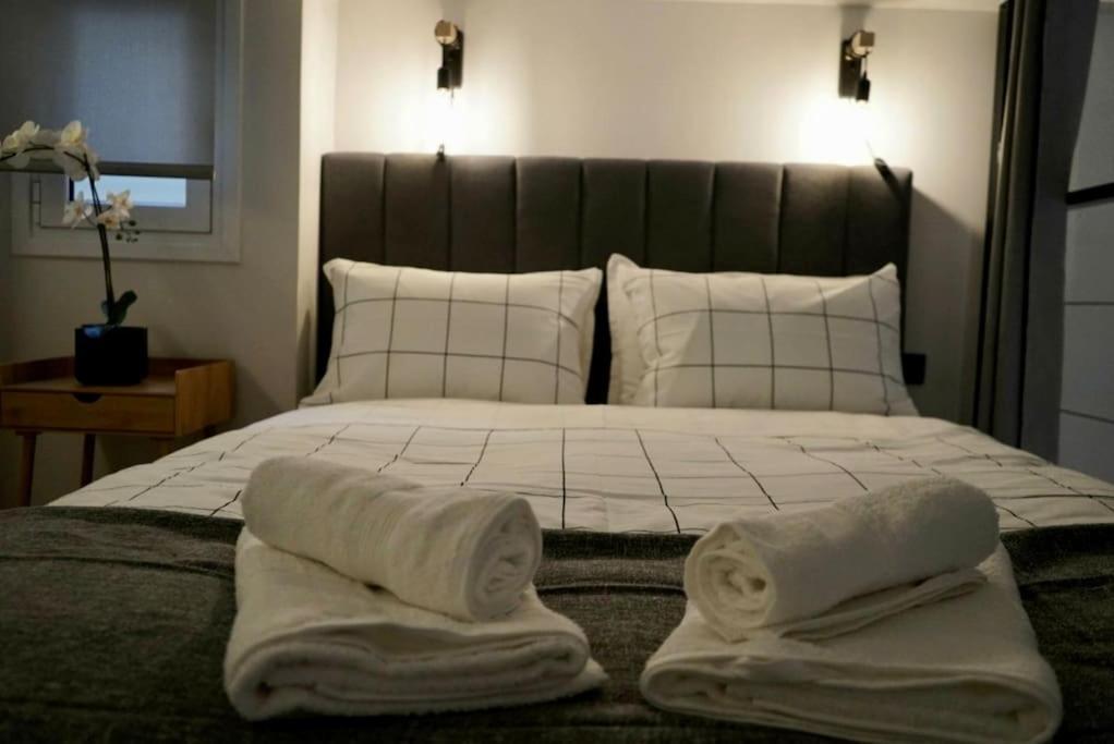 Апартаменты Cosy Loft Патра Экстерьер фото