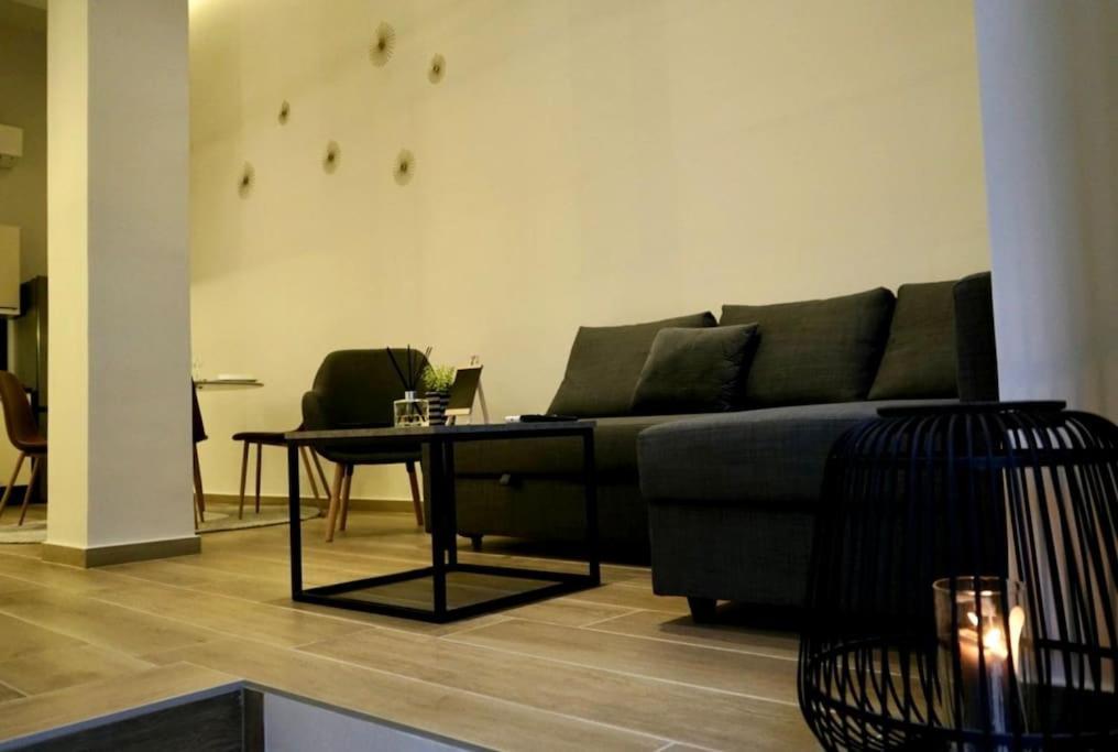 Апартаменты Cosy Loft Патра Экстерьер фото
