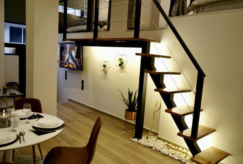 Апартаменты Cosy Loft Патра Экстерьер фото