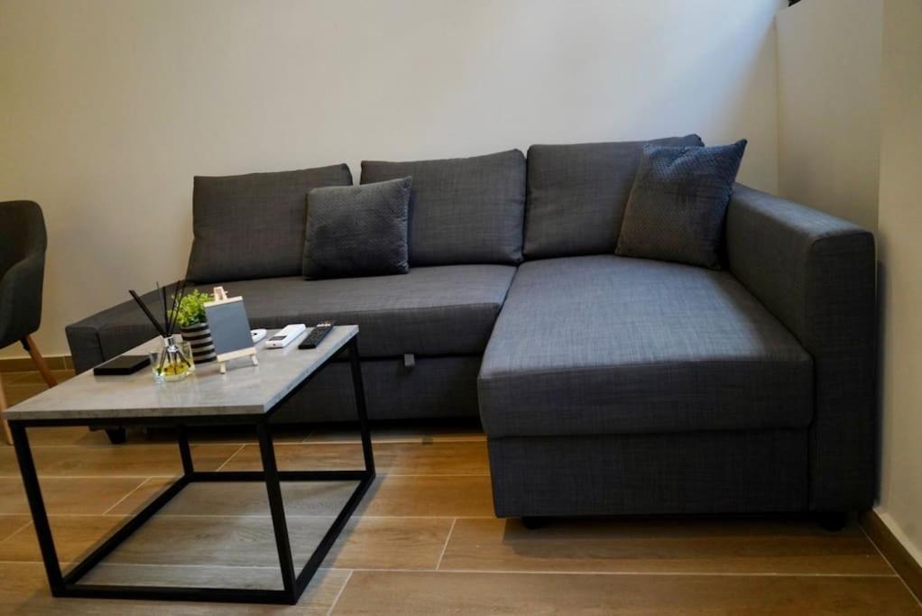 Апартаменты Cosy Loft Патра Экстерьер фото