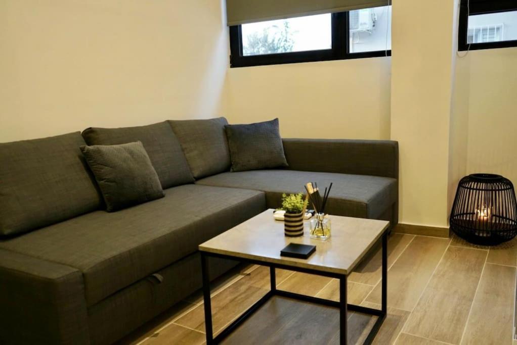 Апартаменты Cosy Loft Патра Экстерьер фото