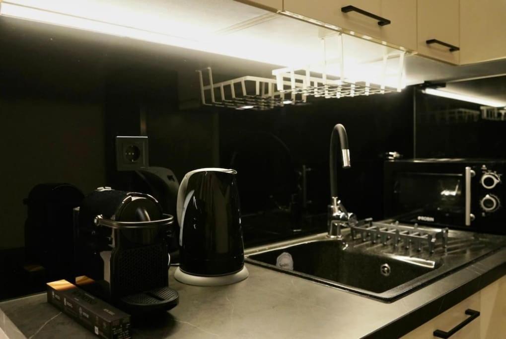 Апартаменты Cosy Loft Патра Экстерьер фото