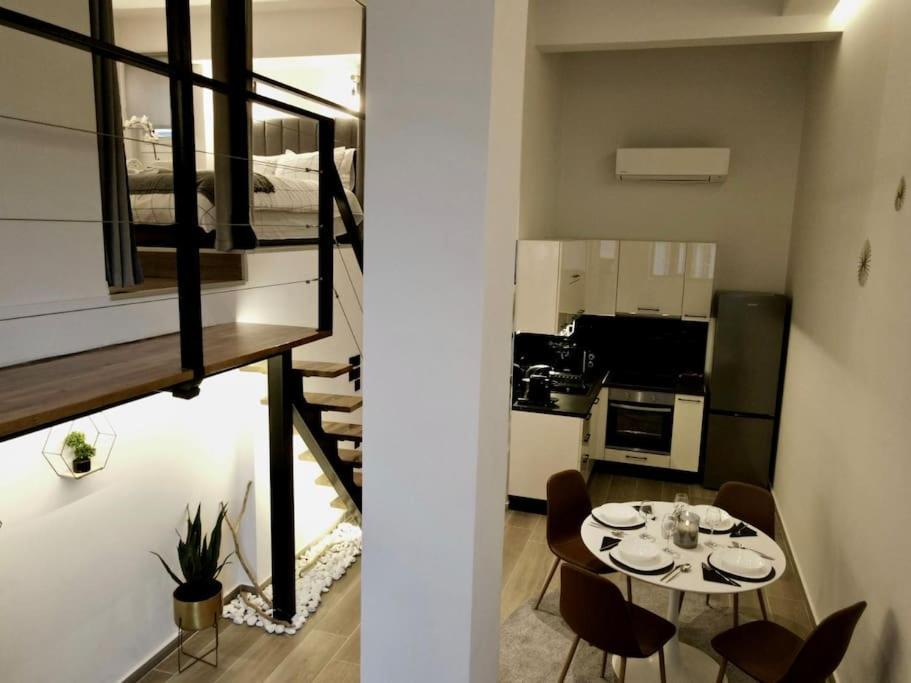 Апартаменты Cosy Loft Патра Экстерьер фото